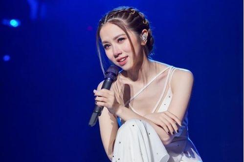 邓紫棋爆料泰国女友视频,恋情细节首次公开